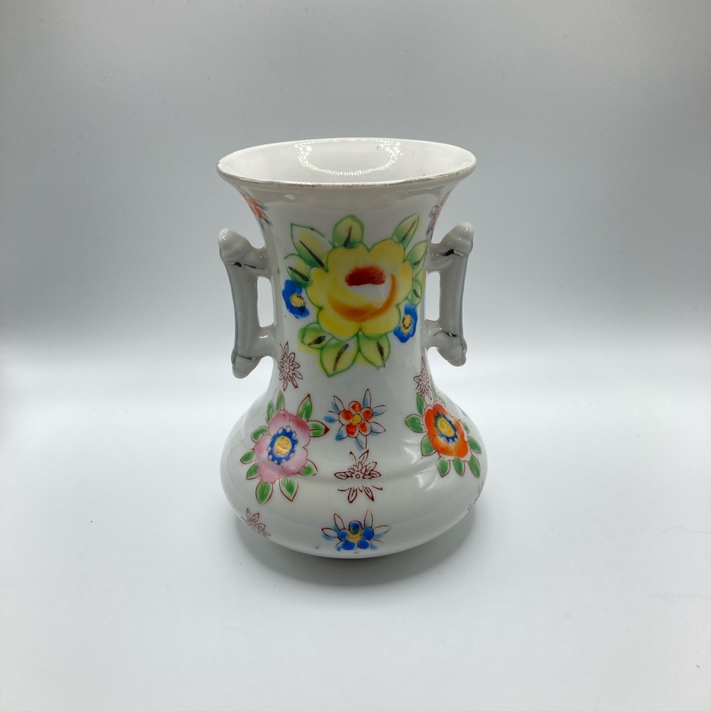 Vintage Goldcastle Floral Vase